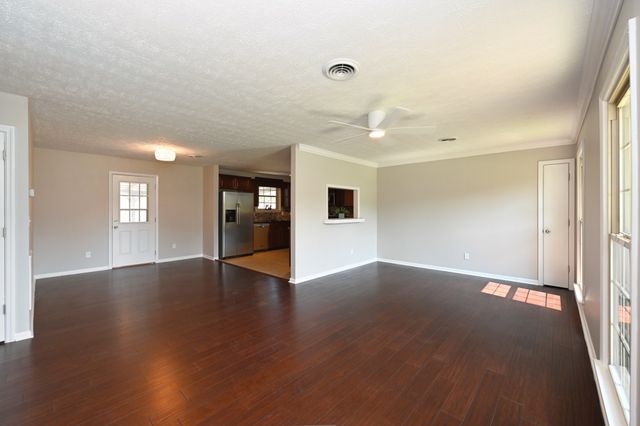 102 Ash Ct, Ashland City, TN 37015