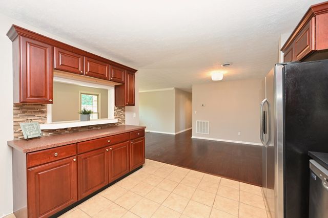 102 Ash Ct, Ashland City, TN 37015