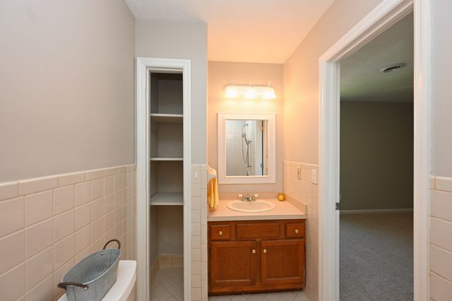 102 Ash Ct, Ashland City, TN 37015