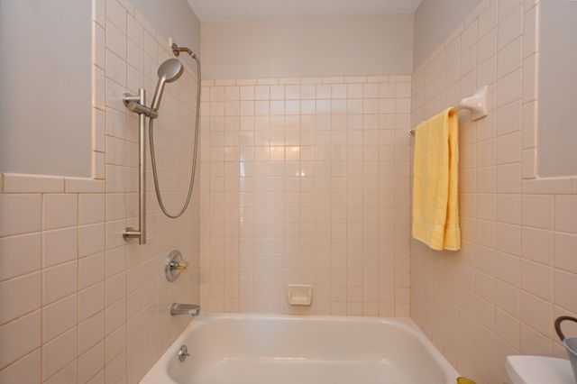 102 Ash Ct, Ashland City, TN 37015
