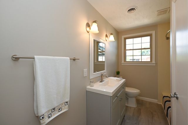 102 Ash Ct, Ashland City, TN 37015