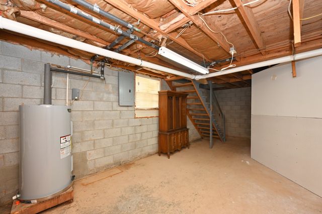 102 Ash Ct, Ashland City, TN 37015