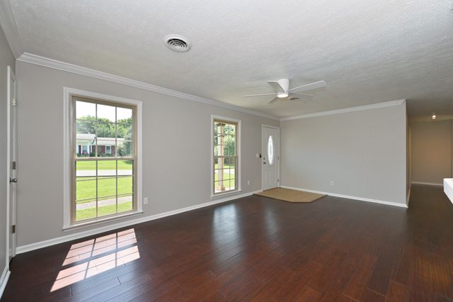 102 Ash Ct, Ashland City, TN 37015