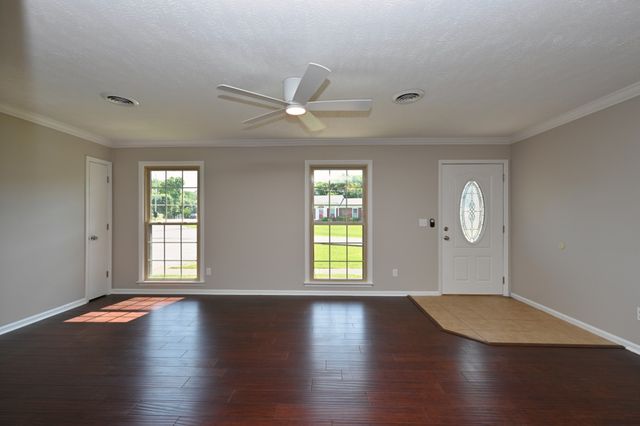 102 Ash Ct, Ashland City, TN 37015
