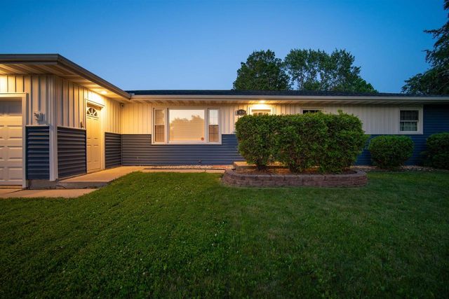 1614 N Sumac Drive, Janesville, WI 53545