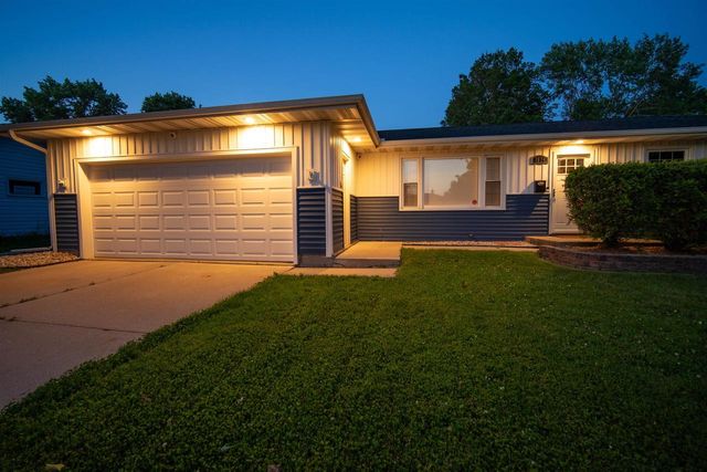1614 N Sumac Drive, Janesville, WI 53545
