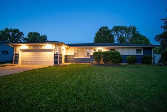 1614 N Sumac Drive, Janesville, WI 53545
