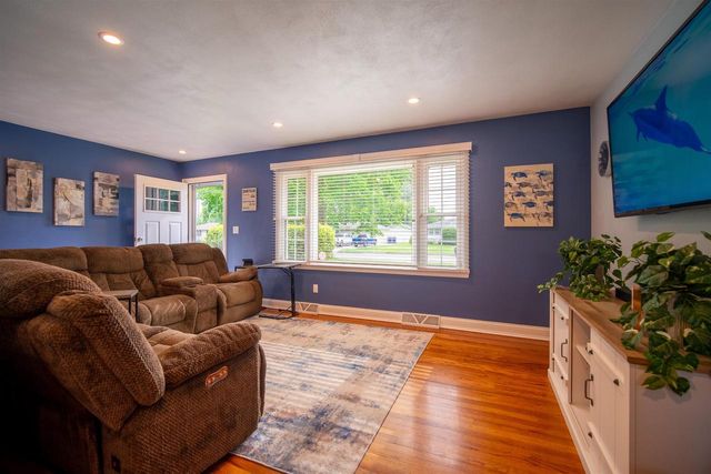1614 N Sumac Drive, Janesville, WI 53545