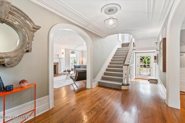670 Western Avenue, Albany, NY 12203
