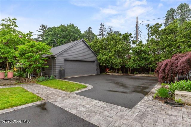 670 Western Avenue, Albany, NY 12203