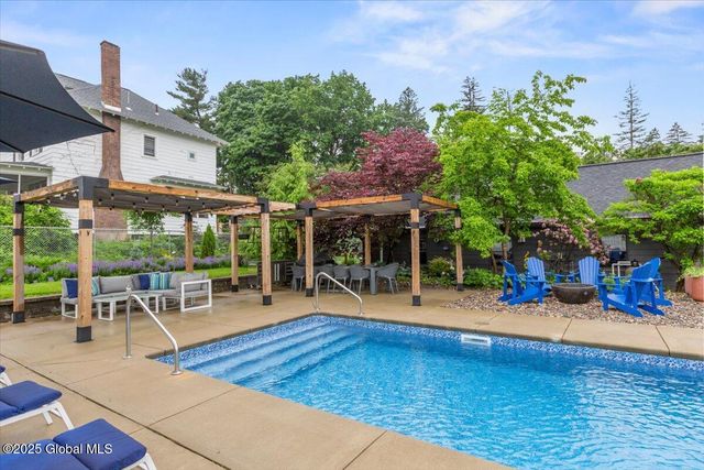 670 Western Avenue, Albany, NY 12203