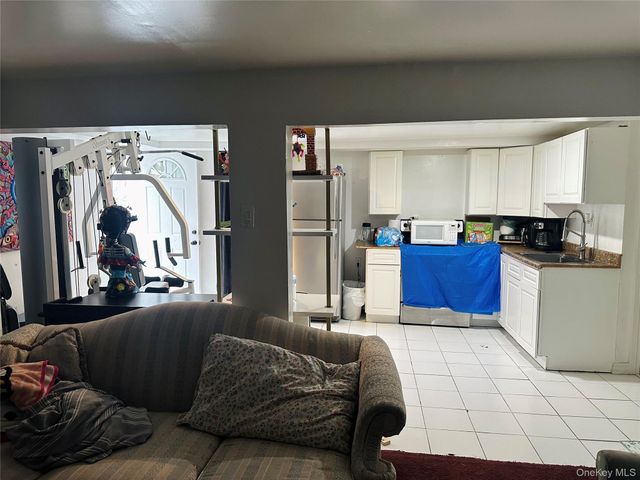 224 Park Avenue, Roosevelt, NY 11575
