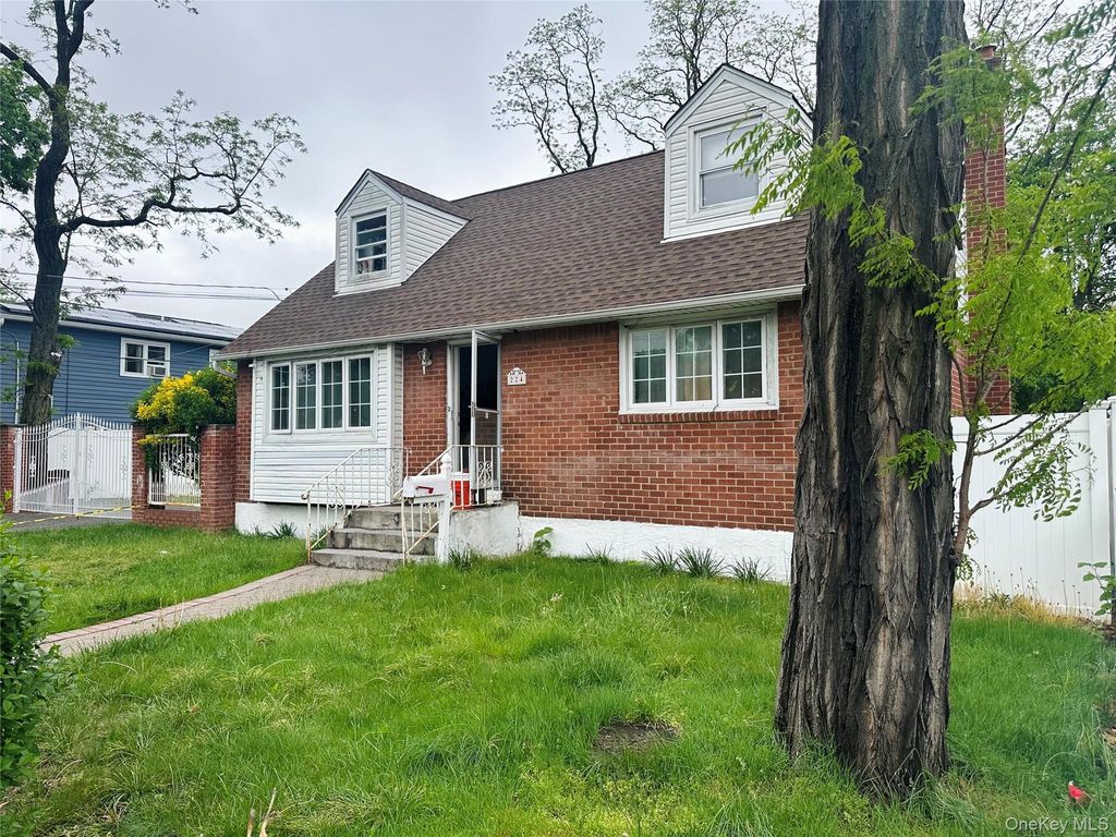 224 Park Avenue, Roosevelt, NY 11575 — photo 3