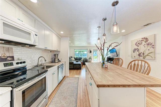 2349 HYDE PARK STREET, Sarasota, FL 34239