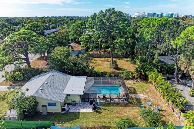 2349 HYDE PARK STREET, Sarasota, FL 34239