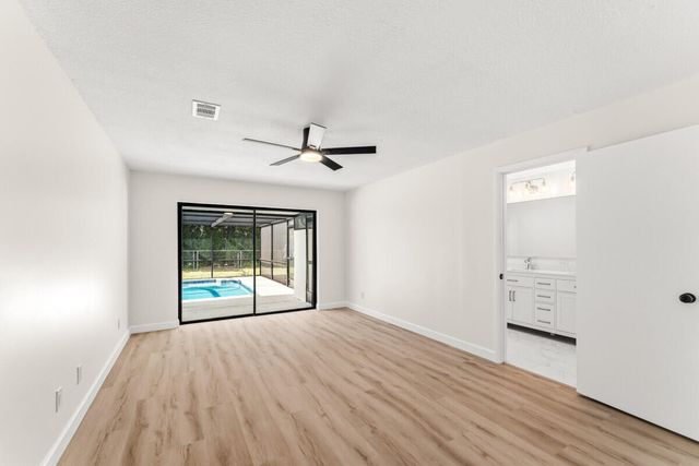 5310 Echo Pines Circle E, Fort Pierce, FL 34951