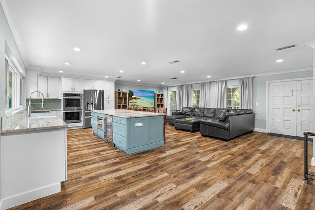13355 PARK BOULEVARD, Seminole, FL 33776