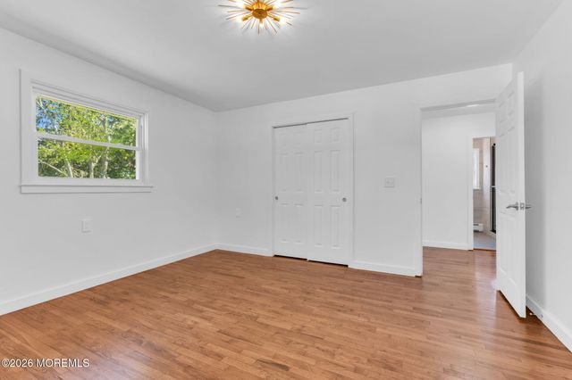 76 Mount Fairweather Lane, Toms River, NJ 08753