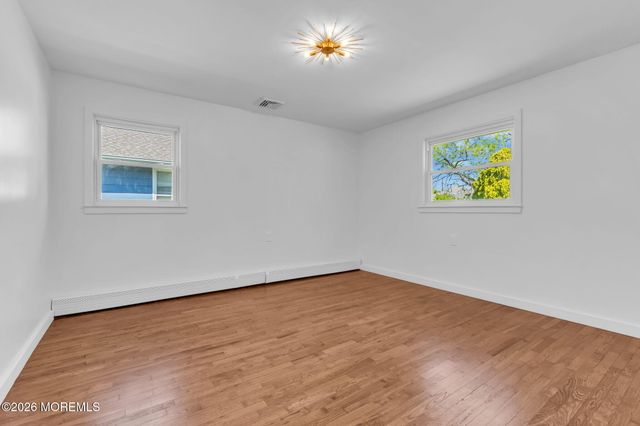 76 Mount Fairweather Lane, Toms River, NJ 08753