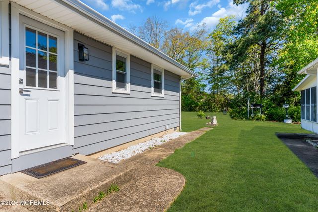 76 Mount Fairweather Lane, Toms River, NJ 08753
