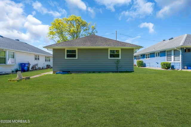 76 Mount Fairweather Lane, Toms River, NJ 08753
