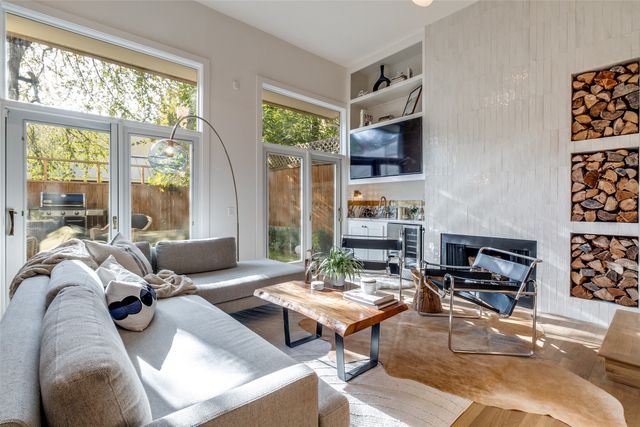 3503 Dickason Avenue B, Dallas, TX 75219