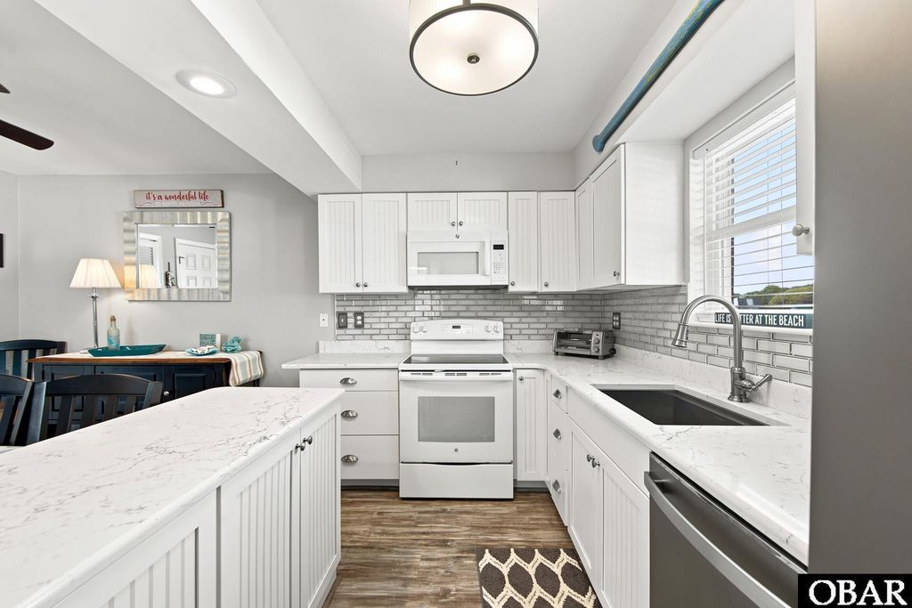 Image 9 of property listing at 1303 Swordfish Way Unit 1303, Kitty Hawk, NC 27949