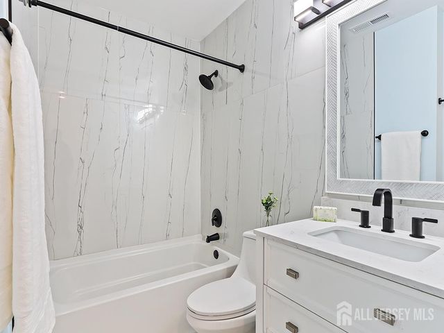 1913 ravens crest Drive, Plainsboro, NJ 08536