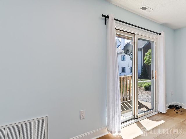 1913 ravens crest Drive, Plainsboro, NJ 08536