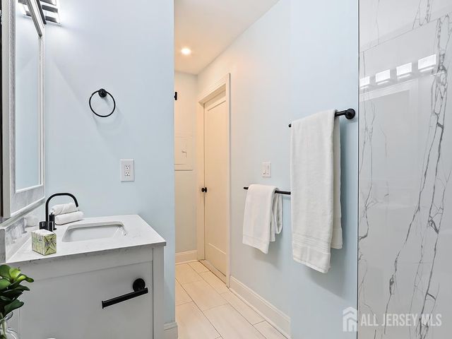 1913 ravens crest Drive, Plainsboro, NJ 08536