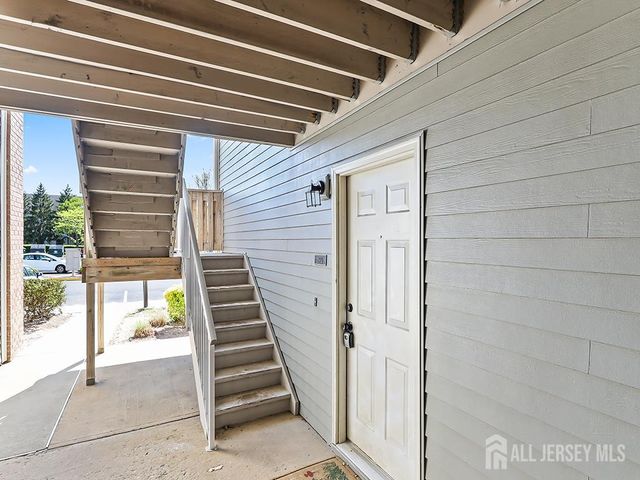 1913 ravens crest Drive, Plainsboro, NJ 08536