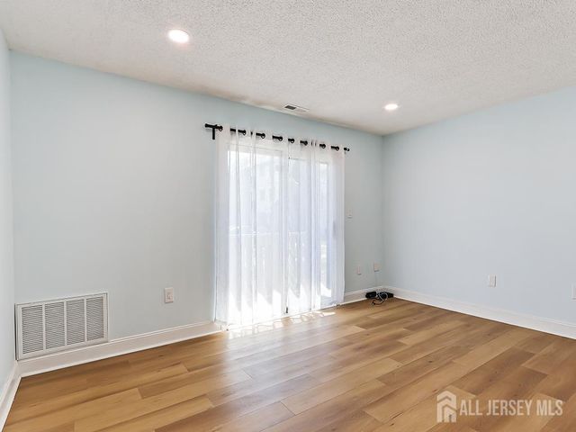 1913 ravens crest Drive, Plainsboro, NJ 08536