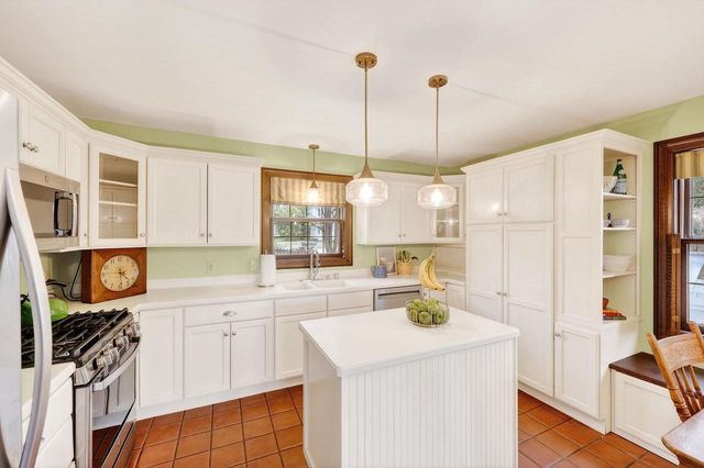 4002 Manitou Way, Madison, WI 53711