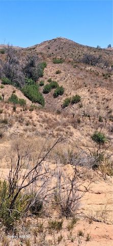 32 W Decker Canyon Road, Lake Elsinore, CA 92530
