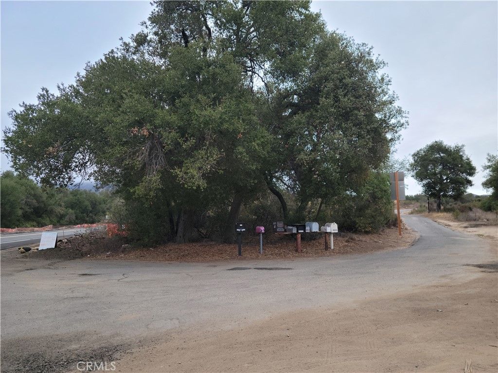32 W Decker Canyon Road, Lake Elsinore, CA 92530