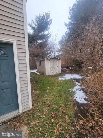 2707 KIMBERLY RD, Lancaster, PA 17603