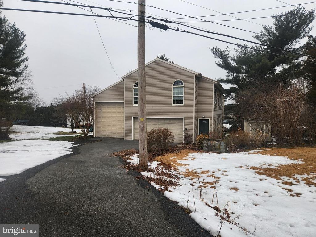 Image 13 of property listing at 2707 KIMBERLY RD, Lancaster, PA 17603
