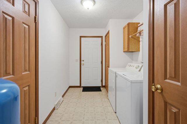211 Bridge Street, Millington, IL 60537