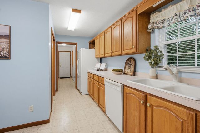 211 Bridge Street, Millington, IL 60537