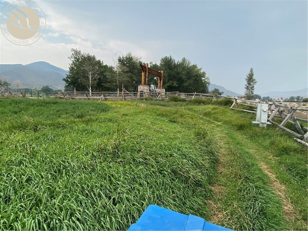 263 W Bovine Way, Other, MT 59743 photo 9