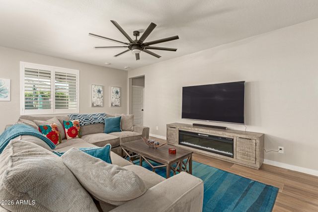 16863 W Maya Way, Surprise, AZ 85387