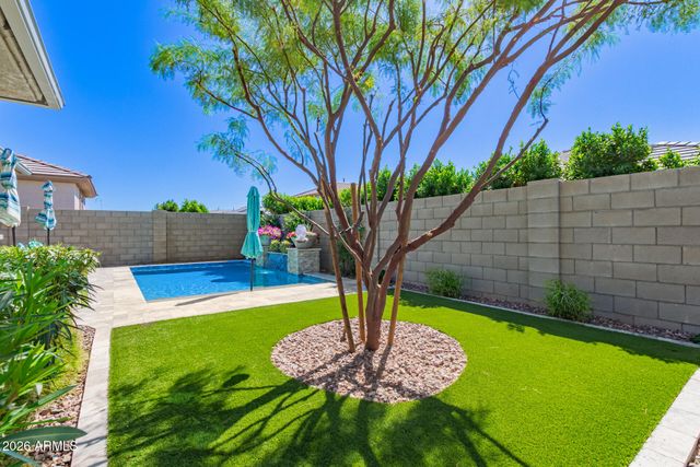 16863 W Maya Way, Surprise, AZ 85387