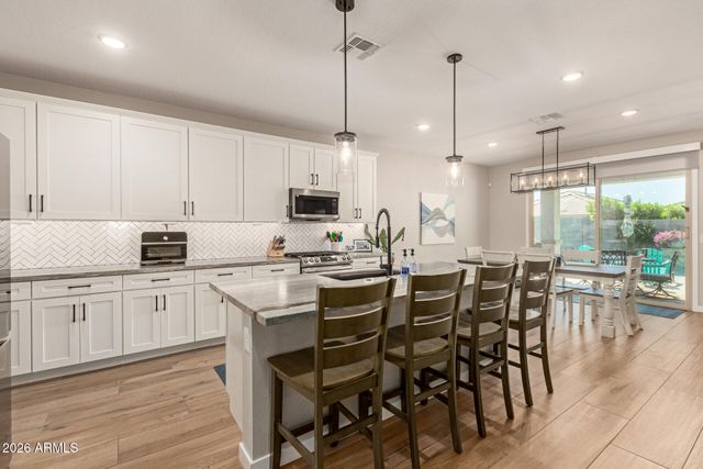 16863 W Maya Way, Surprise, AZ 85387