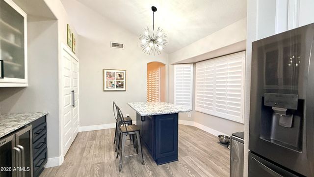 3879 E AMBERWOOD Drive, Phoenix, AZ 85048