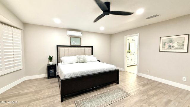 3879 E AMBERWOOD Drive, Phoenix, AZ 85048