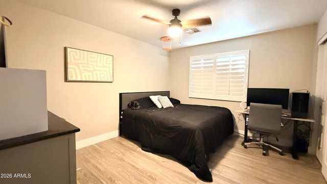 3879 E AMBERWOOD Drive, Phoenix, AZ 85048