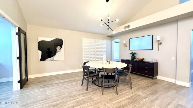 3879 E AMBERWOOD Drive, Phoenix, AZ 85048