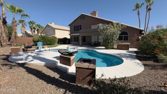 3879 E AMBERWOOD Drive, Phoenix, AZ 85048