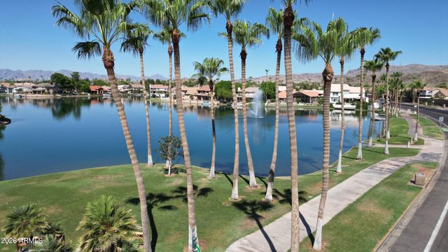 3879 E AMBERWOOD Drive, Phoenix, AZ 85048