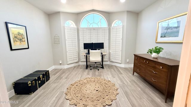 3879 E AMBERWOOD Drive, Phoenix, AZ 85048